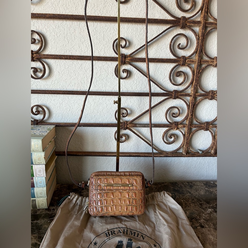 Vintage Brahmin Camera Crossbody Bag W/Dust Bag